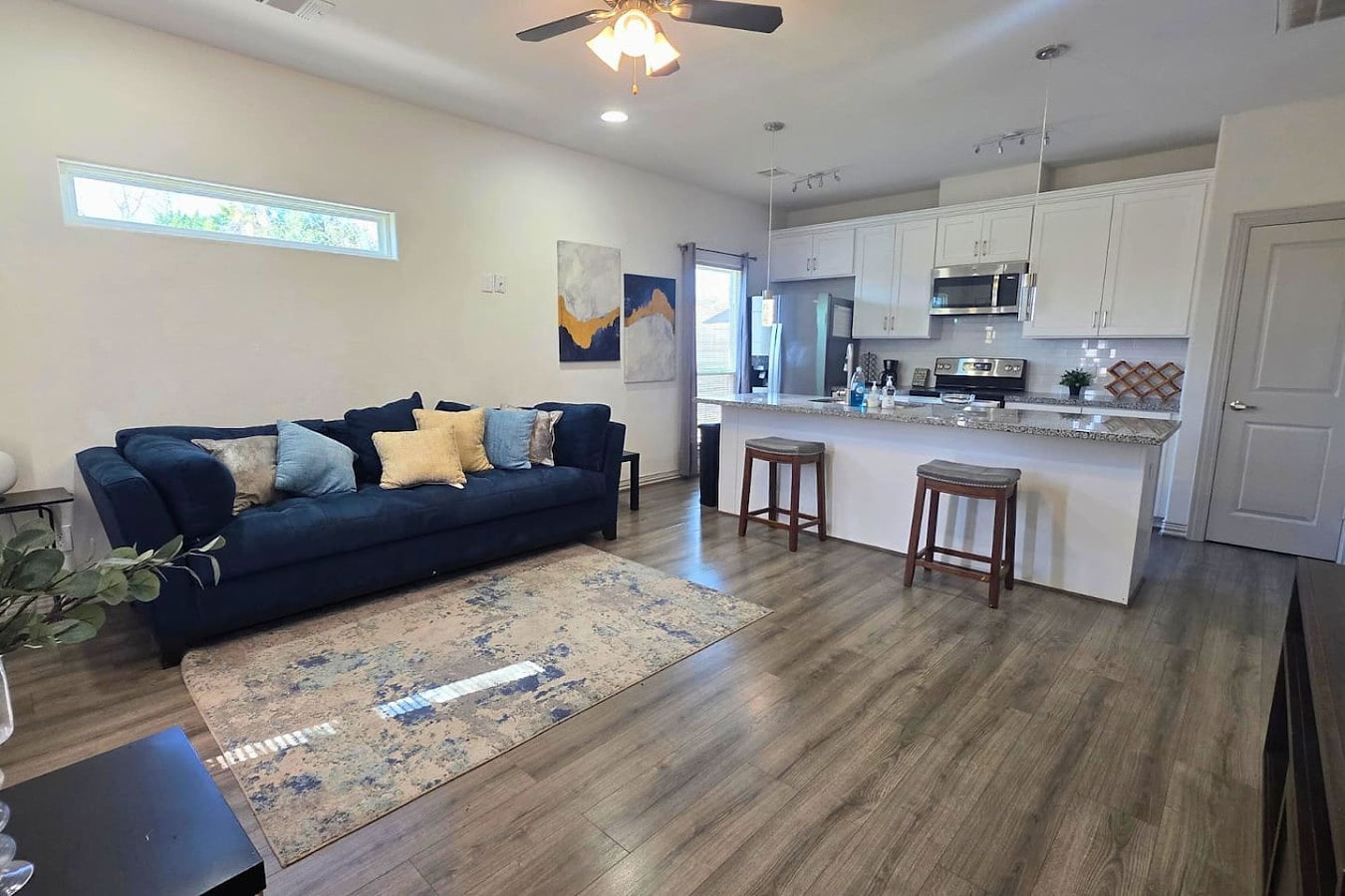 East End 2BR Close to Stadiums & Downtown