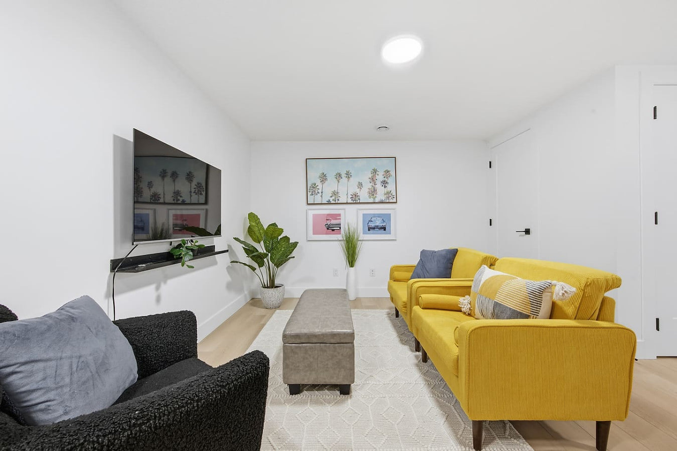 The Pop Spot | 10 Min to Rogers | Blocks to 124st