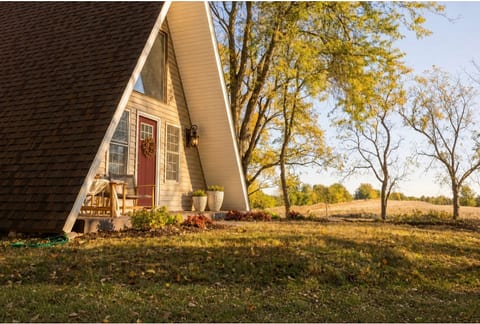 Hidden Grove is a magical place. A calm, resorative space great for relaxing, disconnecting from every day stresses and connecting with loved ones.