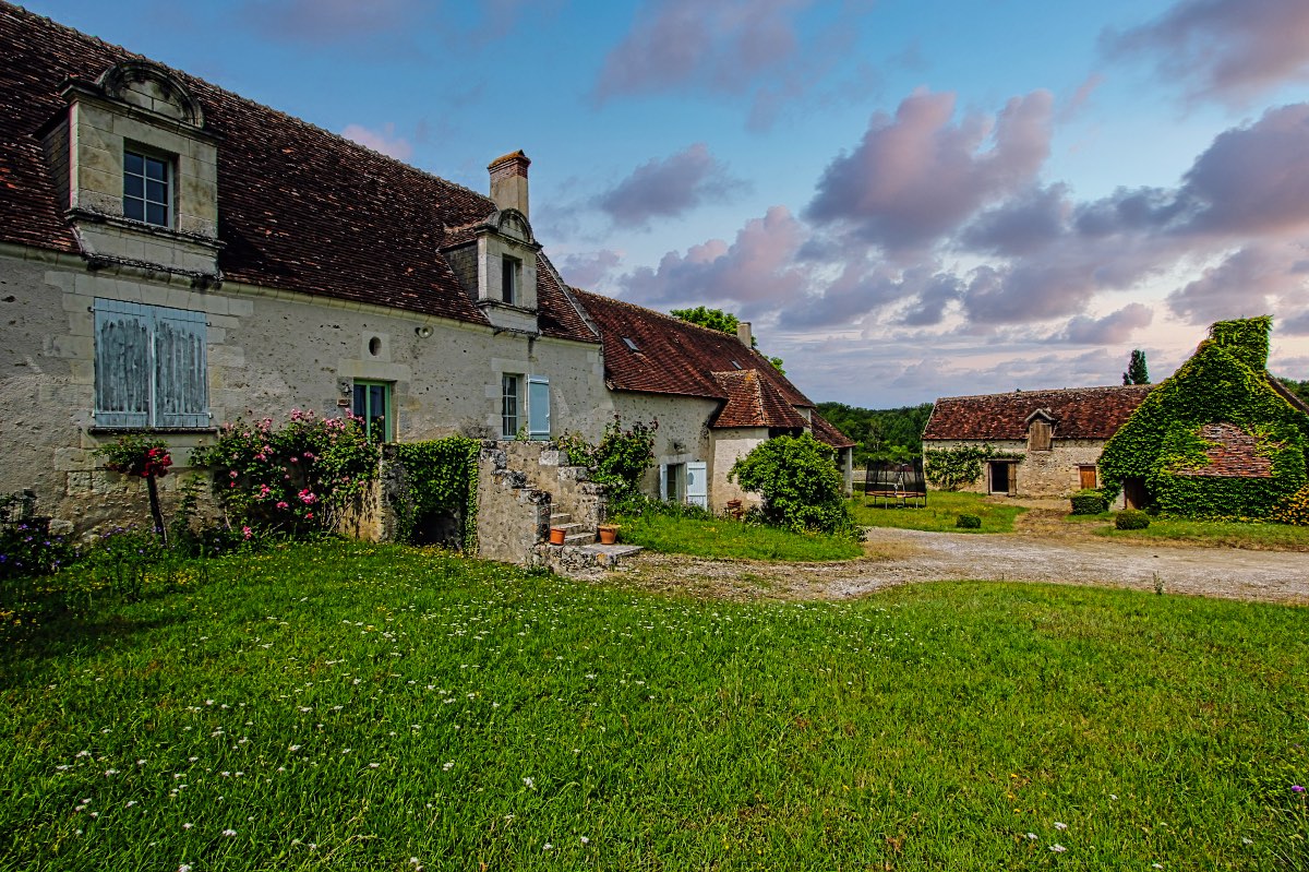 Extérieur Soir : L'heure dorée au Gué Léger : profitez des longues soirées d'été.