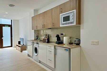 Cabanyal: Bright Apartment A, near the Beach