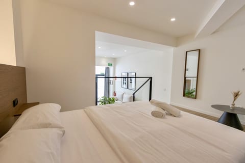 One Tower Loft 02