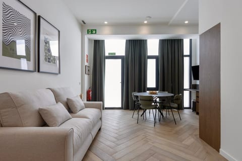One Tower Loft 03