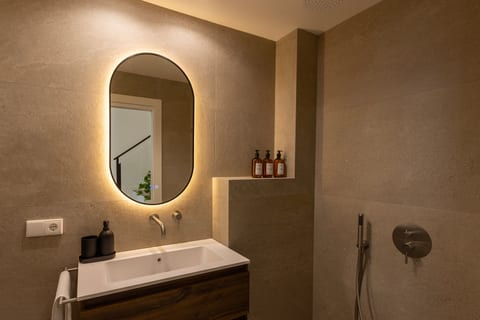 One Tower Loft 08