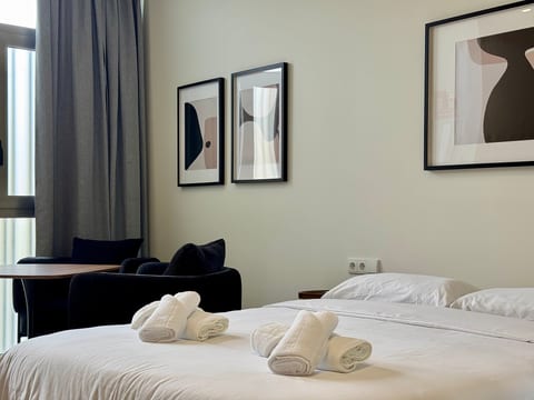 Plaza Tower Loft 01
