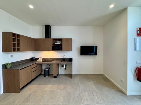 Plaza Tower Loft 01