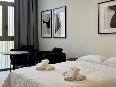 Plaza Tower Loft 02