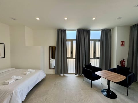 Plaza Tower Loft 04