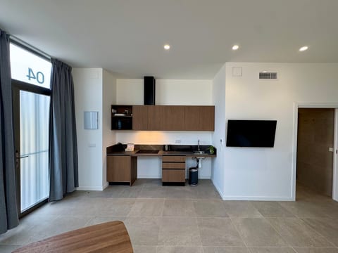 Plaza Tower Loft 04