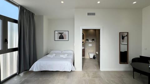 Plaza Tower Loft 05