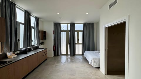 Plaza Tower Loft 05
