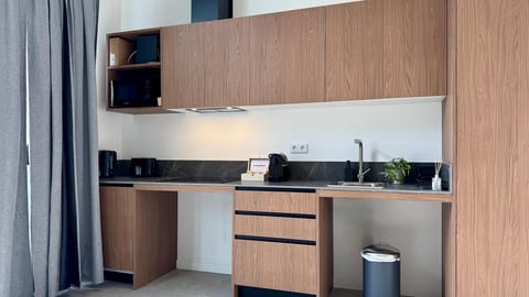 Plaza Tower Loft 06