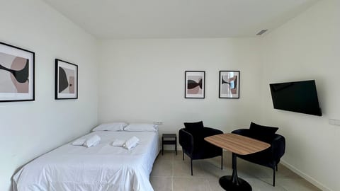Plaza Tower Loft 06