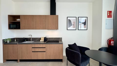 Plaza Tower Loft 08