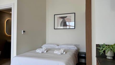 Plaza Tower Loft 08
