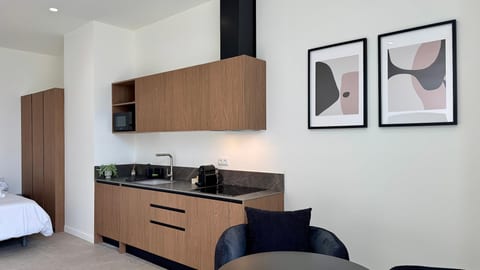 Plaza Tower Loft 08