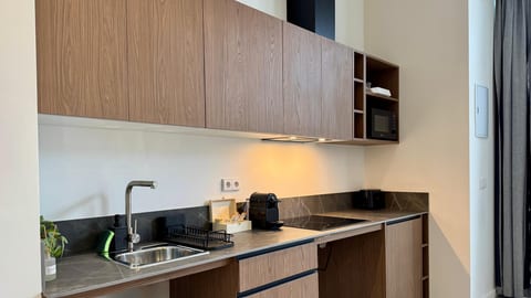 Plaza Tower Loft 09