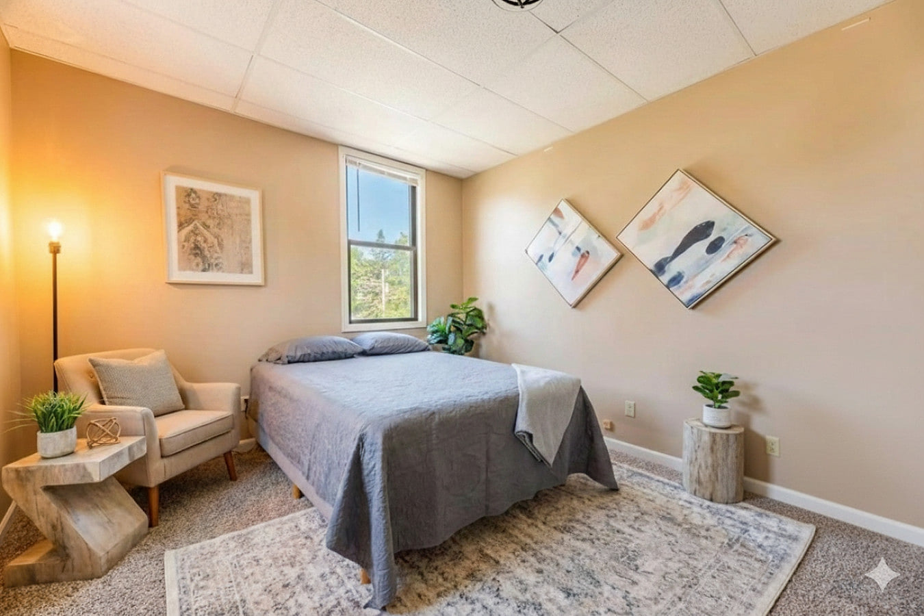 Warm & Stylish 4BR Retreat w/ Modern Workspace