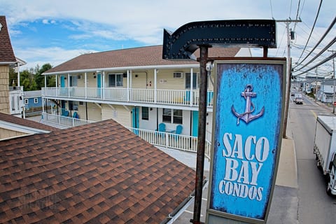 Family Beach Getaway • Games, Gym & Near Pier