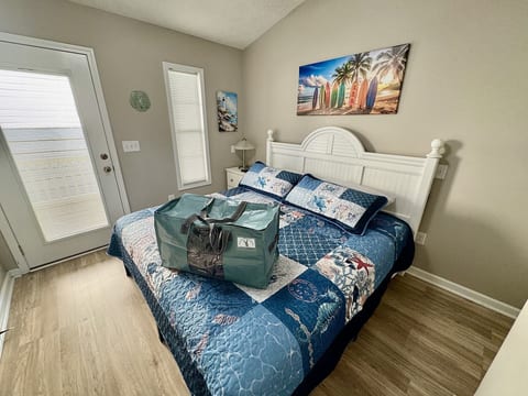 Resort – Ocean Lakes – Sleeps 7 – Free Golf Cart - Pet Friendly