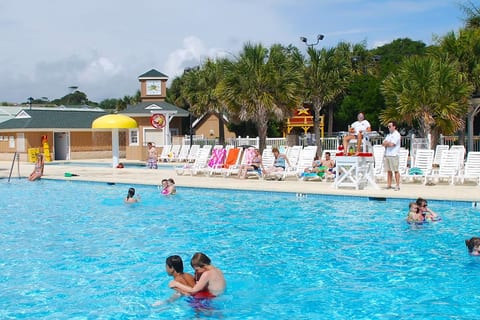 Resort – Ocean Lakes – Sleeps 7 – Free Golf Cart - Pet Friendly