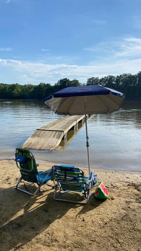 Sandy Cove Advantage: Calm water & a clean, sandy bottom for swimming/wading!