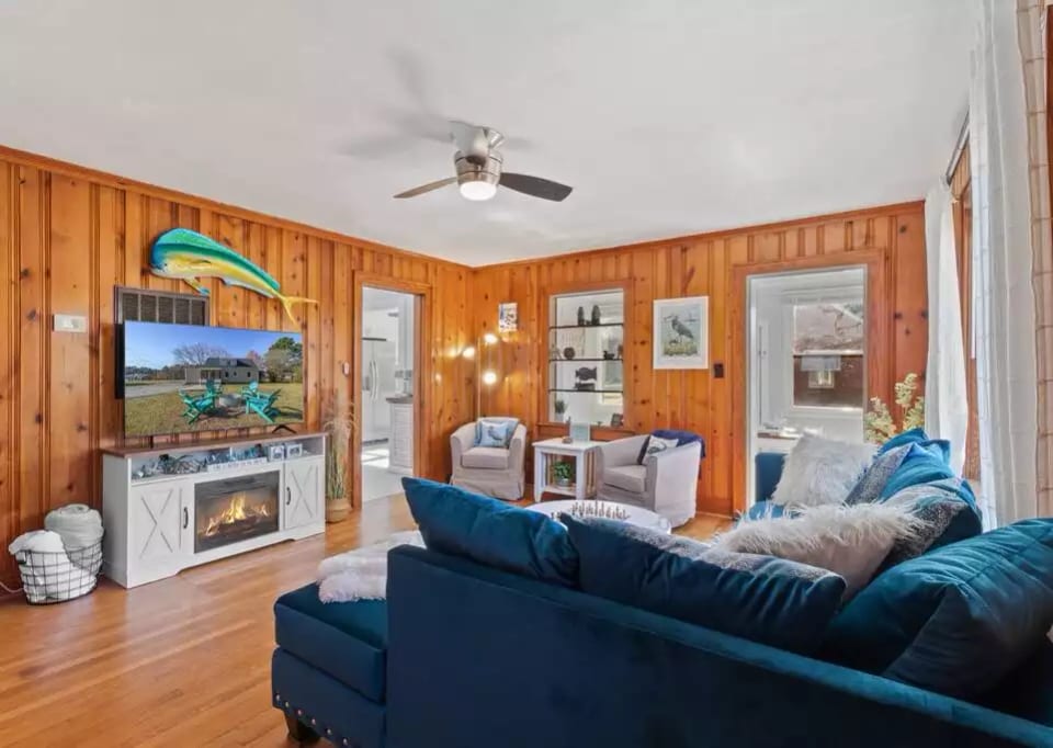 Cozy comfortable living room with original hardwood floors