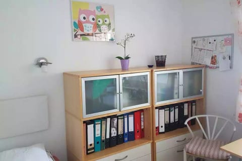 Small but very cosy room in 4-room apartment