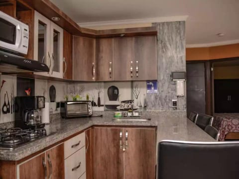 Two Bedroom Hot Tub Parc Poblado AC, Security