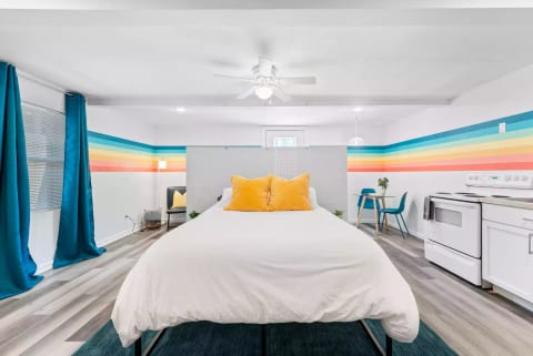 MOD-POD - 1bd / 1 bath