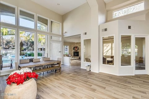 Awesome Community Clubhouse: 2 Dining Areas