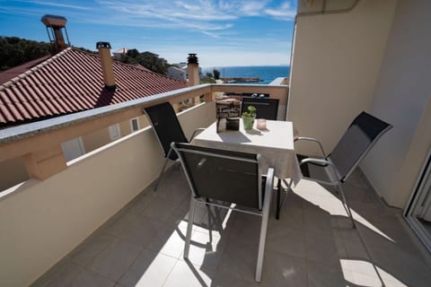 Apartments Beachfront Jakišnica - Unit 378146-13