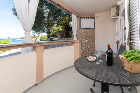 Apartments Beachfront Jakišnica - Unit 378152-13