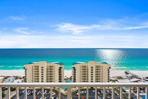 Enjoy stunning, unobstructed 19th-floor Gulf views with sparkling emerald water right from your private balcony.