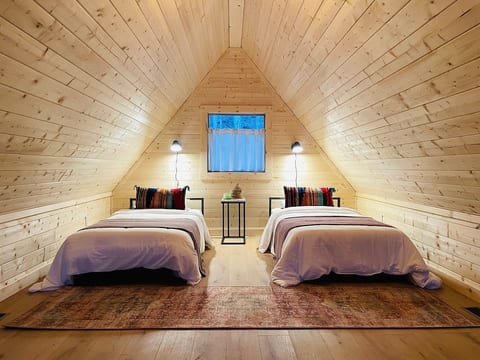 Lost River Nordic House, dog friendly + hot tub