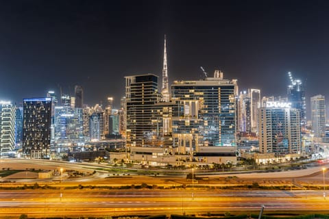 Stylish 1BR in Business Bay | Burj Khalifa View
