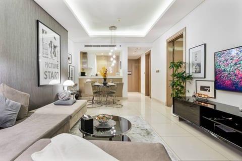Stylish 1BR in Business Bay | Burj Khalifa View