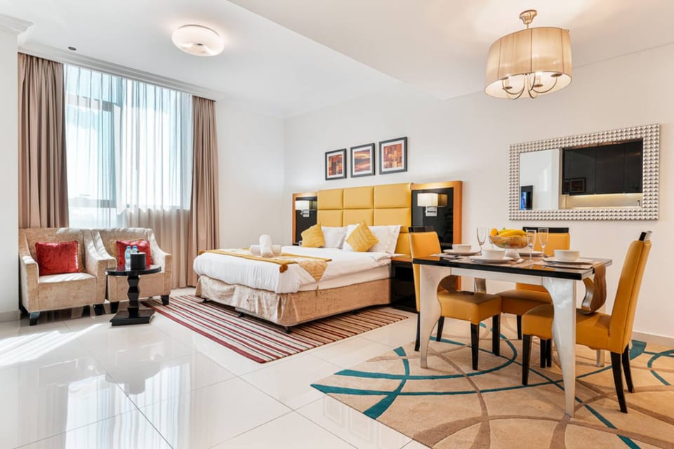 Luxury Studio Living in the Center of Business Bay - Dubai