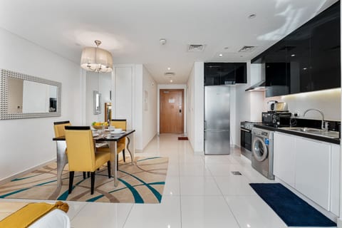 Luxury Studio Living in the Center of Business Bay