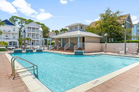 Fall on 30a. Smaller Crowds Perfect Weather. Pool