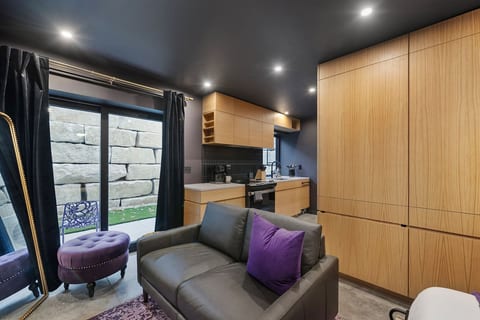 Wildcat Speakeasy | K-State Vibes + Prime Location