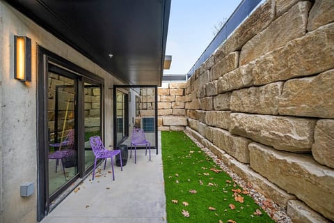 Wildcat Speakeasy | K-State Vibes + Prime Location