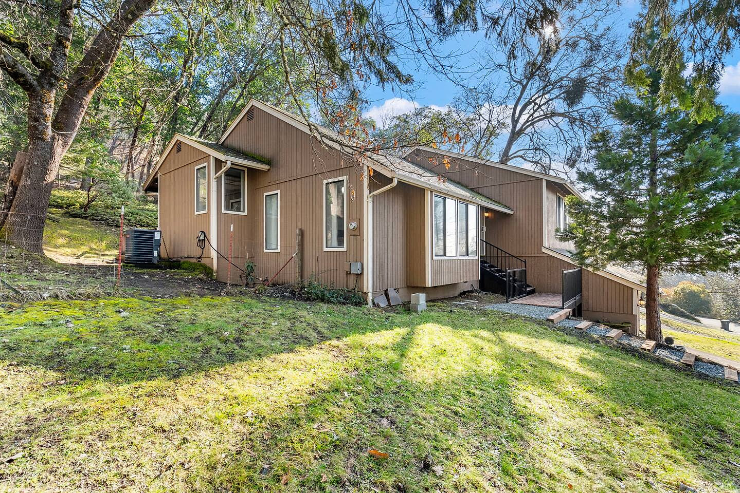 One Home, Two Hangouts—Perfect for Groups