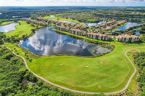 Lovely Lakeview Golf Club Condo image 2