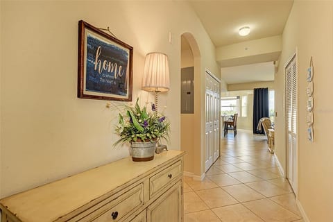 Lovely Lakeview Golf Club Condo image 5