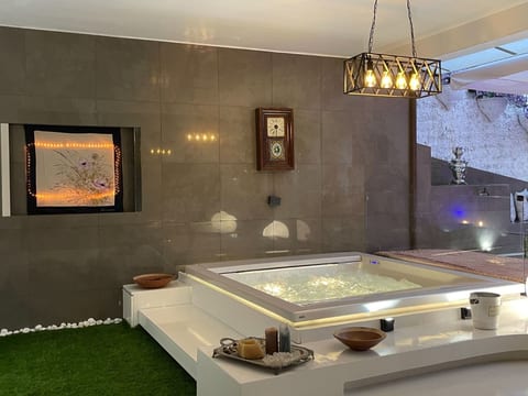 Vip Garten Whirlpool mit Meerblick im Herzen der Stadt