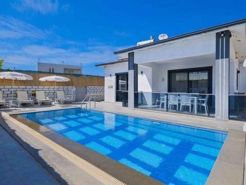 Villa Gold 1