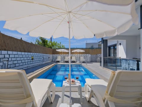 Villa Gold 1