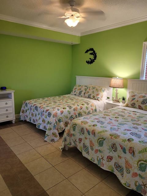 Oceans Edge 503 OCEANFRONT ON THE BOARDWALK FLEXIBLE STAYS