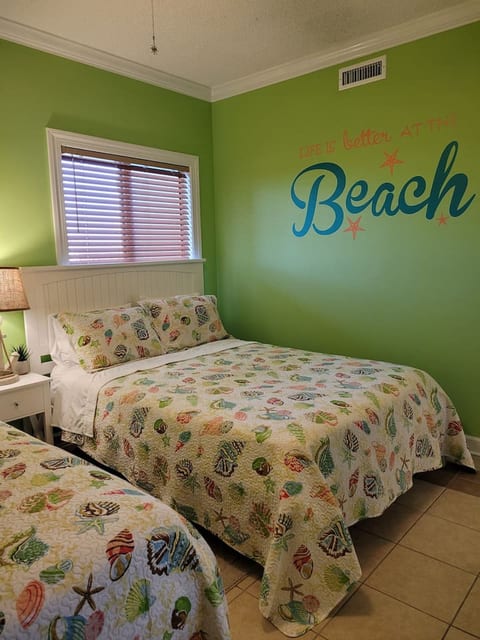 Oceans Edge 503 OCEANFRONT ON THE BOARDWALK FLEXIBLE STAYS